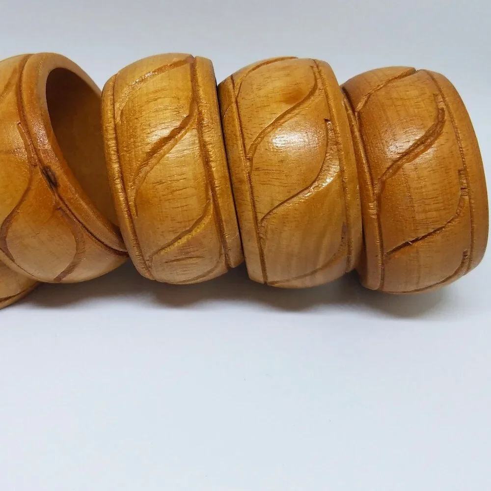 Vintage MCM Kemp & Beatley Carved Wood Wooden Napkin Rings - Set of 5